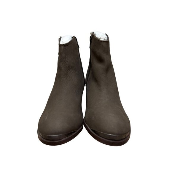 Diba Brown Leather Ankle Boots With Side Zipper & Stacked Heel NWOT - Picture 2 of 9